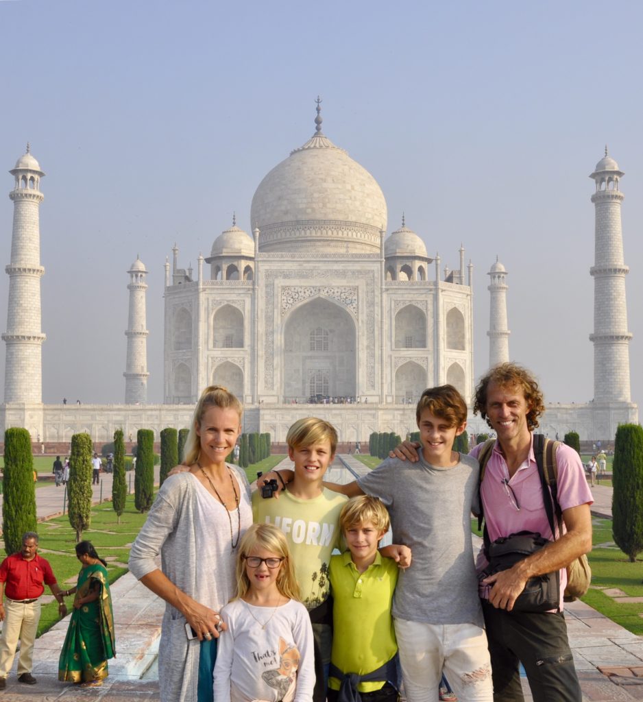 Eva Meenhorst met familie op reis